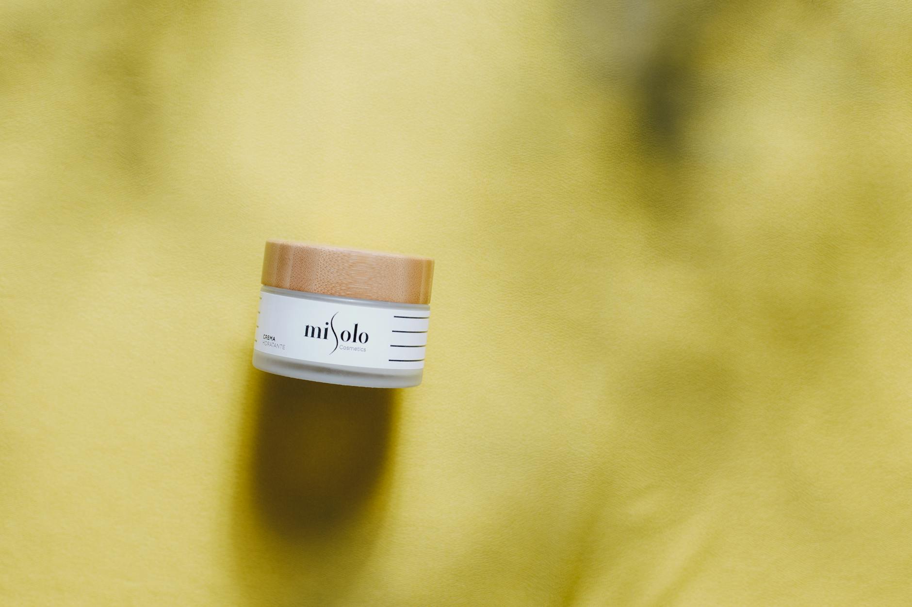 cosmétique anti-âge bio sélection de soins pour peau mature après 50 ans